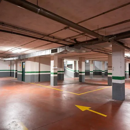 Aparthotel Go - Génova Parquesol - Parking Gratuito-zona Libre De Bajas Emisiones 4*