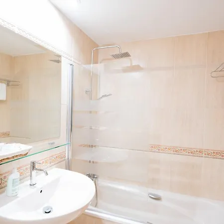 Aparthotel Go - Génova Parquesol - Parking Gratuito-zona Libre De Bajas Emisiones