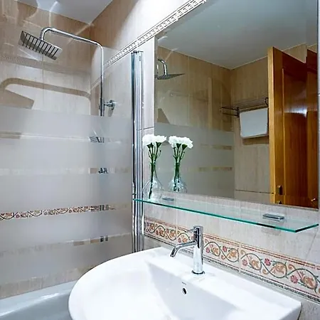 Go - Genova Parquesol - Parking Gratuito Aparthotel 4*