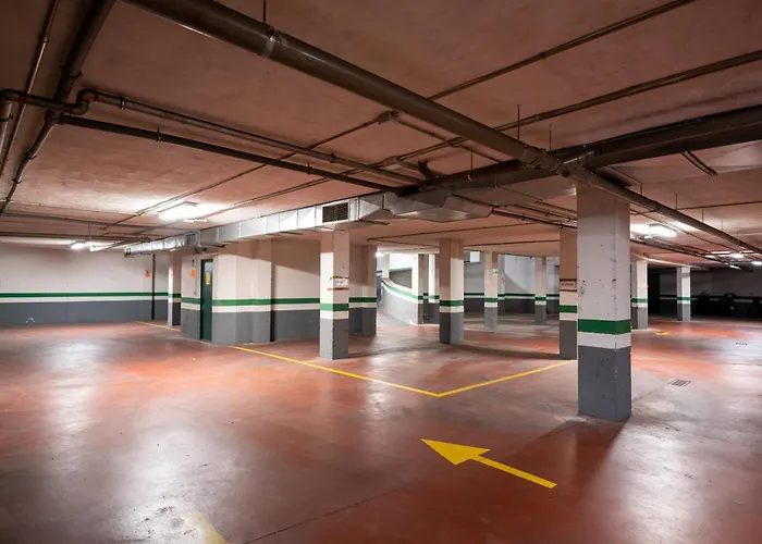 Hotel apartamentowy Go - Genova Parquesol - Parking Gratuito-zona Libre De Bajas Emisiones 4*